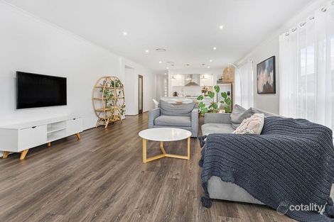 Property photo of 6 Barooga Place Horsley NSW 2530