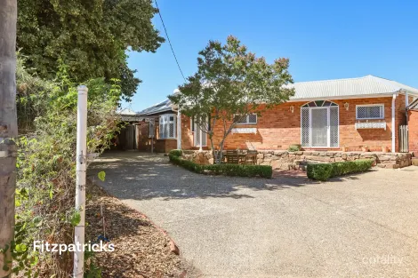 1 Kindra Lane, Turvey Park, NSW 2650