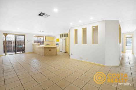 Property photo of 52 Woodhouse Circuit Canning Vale WA 6155