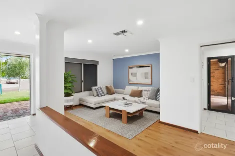 Property photo of 16 Waterside Crescent Gwelup WA 6018