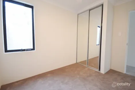 Property photo of 20 Gowrie Approach Canning Vale WA 6155