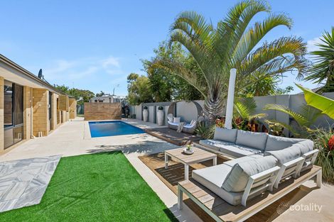 1 Pictum Way, Halls Head, WA 6210