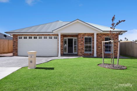 Property photo of 3 Solomon Street Renwick NSW 2575