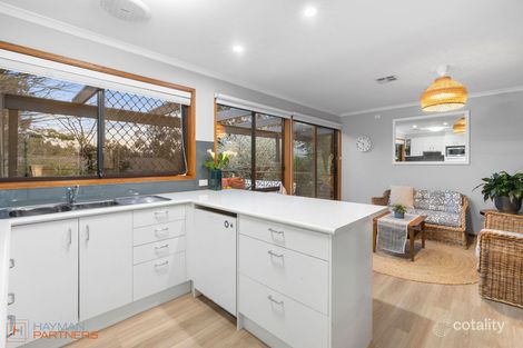 Property photo of 2 Kemp Close Phillip ACT 2606