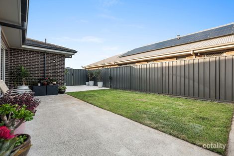 Property photo of 32 Seaside Boulevard Fern Bay NSW 2295