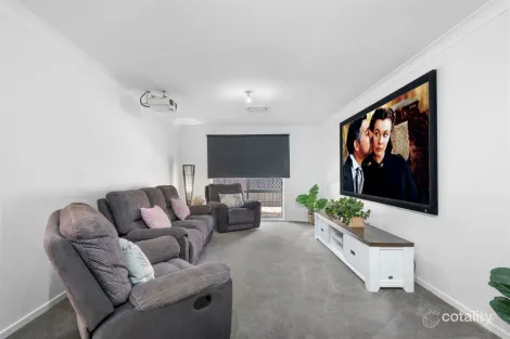 Property photo of 38 Kirri Avenue Petrie QLD 4502