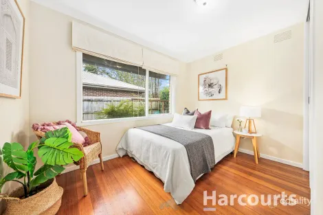 Property photo of 63 Landstrom Quadrant Kilsyth VIC 3137