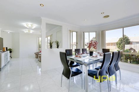Property photo of 1 Hepburn Place Sydenham VIC 3037