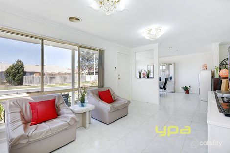 Property photo of 1 Hepburn Place Sydenham VIC 3037