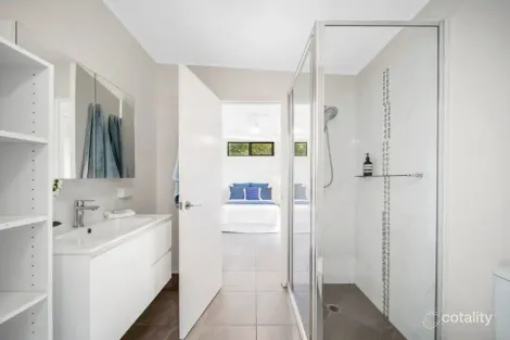 Property photo of 2 Rockton Place Mooroobool QLD 4870