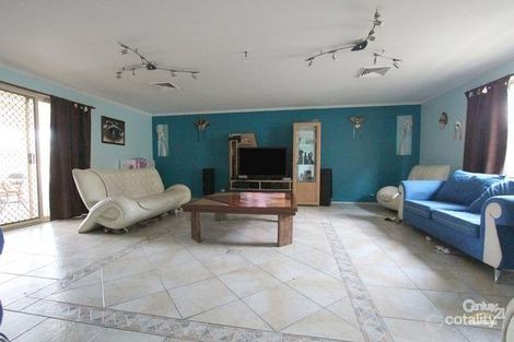 Property photo of 19 Armidale Avenue Hoxton Park NSW 2171