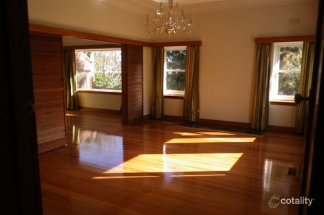 Property photo of 27 Wadham Parade Mount Waverley VIC 3149