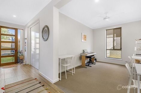 Property photo of 7A Canara Street Benowa QLD 4217
