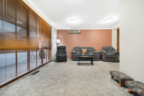 Property photo of 1 Leith Court Endeavour Hills VIC 3802