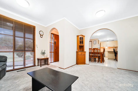 Property photo of 1 Leith Court Endeavour Hills VIC 3802