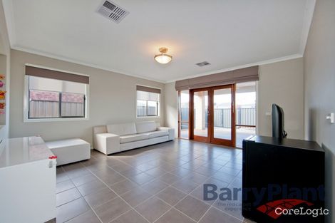 Property photo of 11 Gingelly Close Point Cook VIC 3030