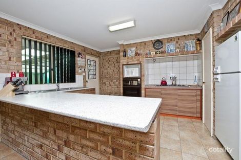 25 Seacom Ct, Morley, WA 6062