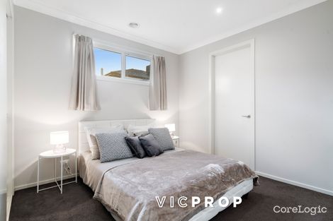 Property photo of 22 Grandiflora Grove Point Cook VIC 3030