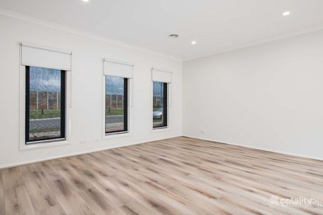 Property photo of 20 Cumberland Drive Pakenham VIC 3810