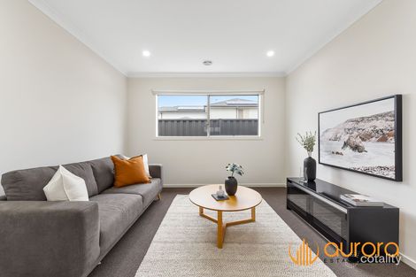 Property photo of 8 Juliet Way Berwick VIC 3806
