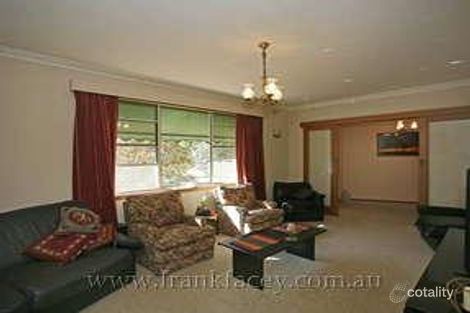 Property photo of 1 Linton Court Berwick VIC 3806