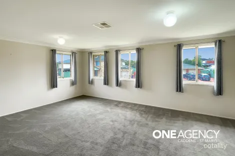 Property photo of 17 Ormonde Close Glenmore Park NSW 2745