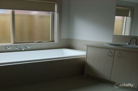 Property photo of 28 Fieldwren Drive Williams Landing VIC 3027