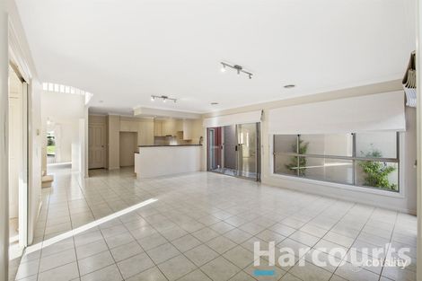 Property photo of 5 St Cedars Grove Lake Gardens VIC 3355