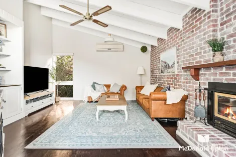 Property photo of 3 Cresta Court Keilor East VIC 3033