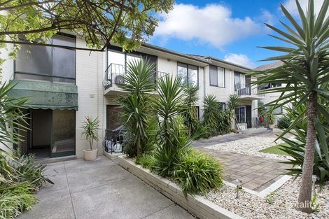 11/10 St Huberts Rd, Carnegie, VIC 3163