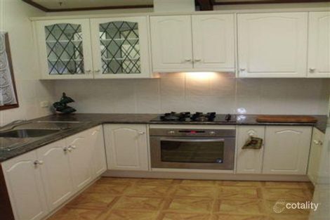 11 Currawong Cres, Craigmore, SA 5114