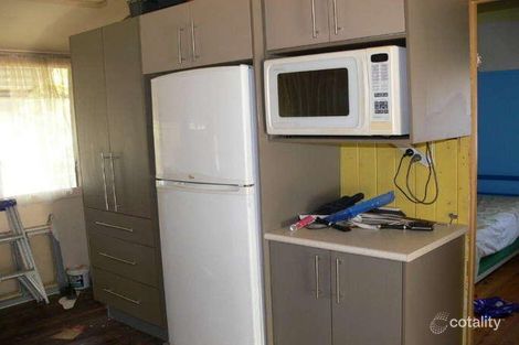 Property photo of 4 Second Avenue Somerset Dam QLD 4312