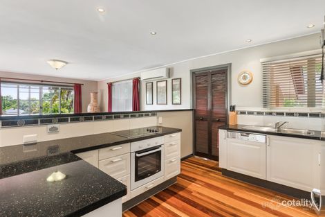 Property photo of 27 Dumbarton Drive Kenmore QLD 4069