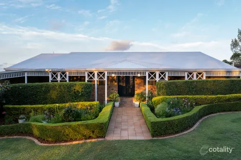 Property photo of 43 Rowena Street Kenmore QLD 4069