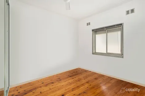 Property photo of 83 Lake Avenue Cringila NSW 2502