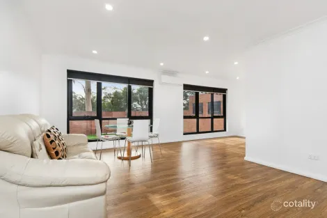 Property photo of 136 Skye Road Frankston VIC 3199