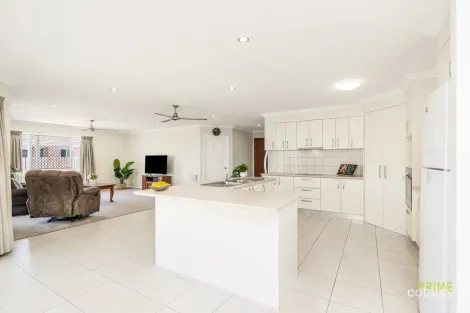 Property photo of 199 Pulgul Street Urangan QLD 4655