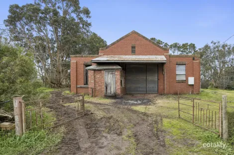 901a Hawks Nest Rd, Pomborneit East, VIC 3249