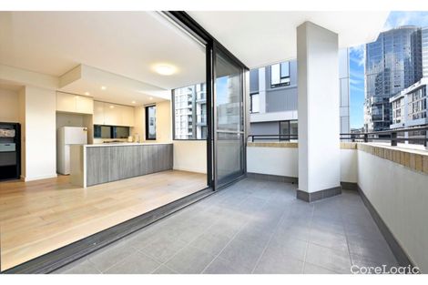 Property photo of 305/12 Half Street Wentworth Point NSW 2127