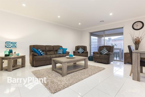 Property photo of 11 Waterfront Way Keysborough VIC 3173