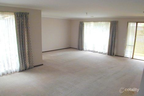 Property photo of 5 Metcalf Crescent Rowville VIC 3178