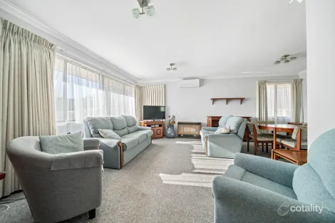 Property photo of 15 Glenn Place Duncraig WA 6023