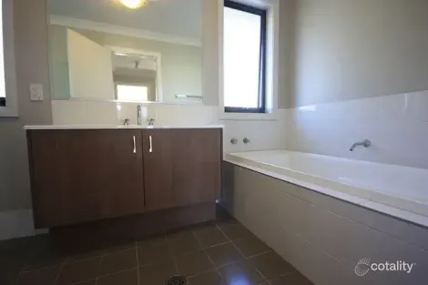 Property photo of 51 Northampton Drive Glenfield NSW 2167