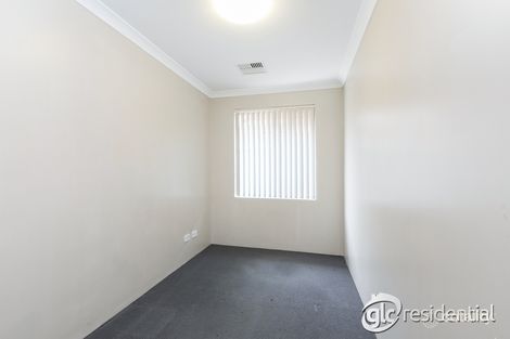Property photo of 46 Sunstone Boulevard Treeby WA 6164