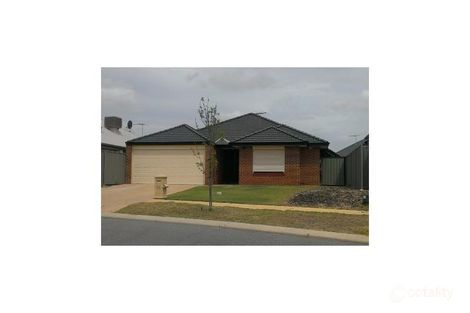 22 Bedbrook Ave, Piara Waters, WA 6112