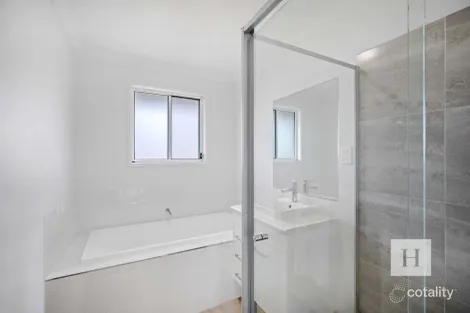 Property photo of 15 Stanhope Crescent Wadalba NSW 2259