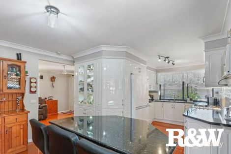 Property photo of 8 Heseltine Place Rooty Hill NSW 2766