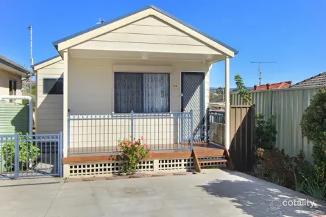 11 Daphne St, Barrack Heights, NSW 2528