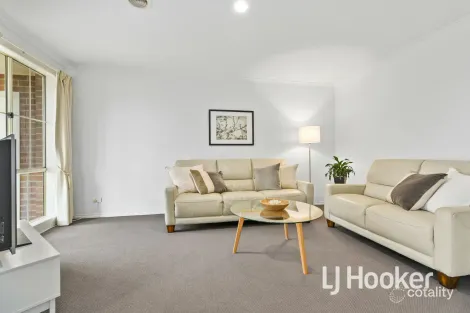 Property photo of 74 Bluehills Boulevard Pakenham VIC 3810