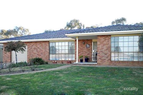 Property photo of 8 Egret Place Estella NSW 2650